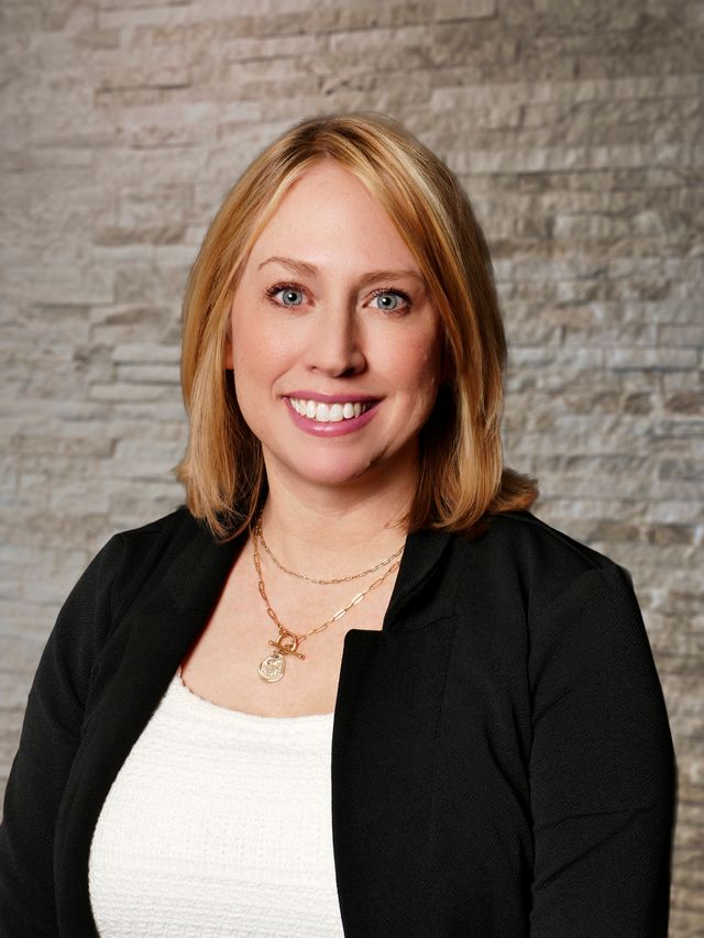 Picture of Amanda Bennett